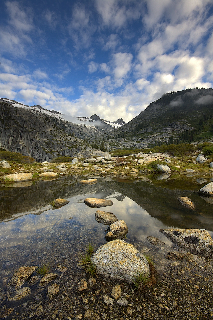An image depicting the trail Boulder Creek Lakes and Canyon Creek Lakes via Canyon Creek Trail and its surrounding area.