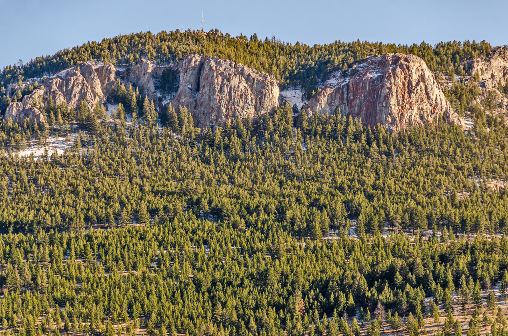 An image depicting the trail Rodney Ridge via Don't Fence Me In Trail and its surrounding area.