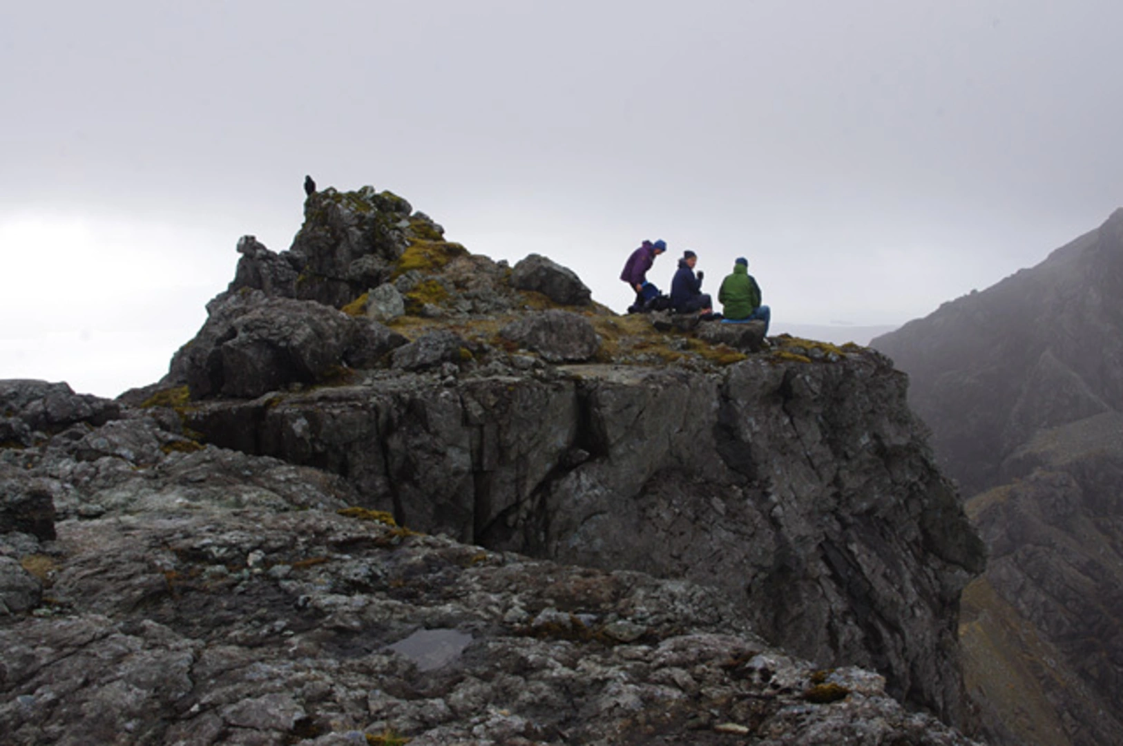 An image depicting the trail Sgùrr nan Each and Bla Bheinn Loop and its surrounding area.