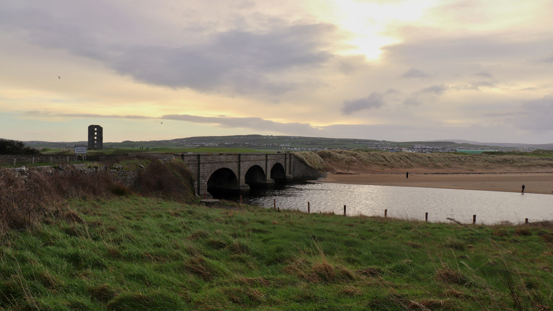 An image depicting the trail Ennistimon to Lahinch and its surrounding area.