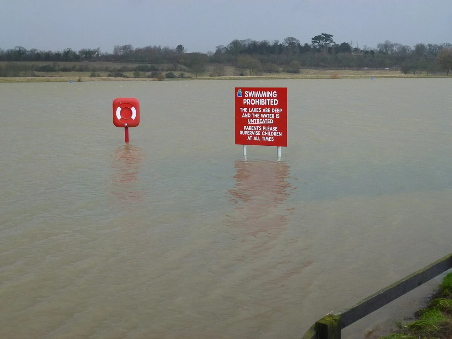 An image depicting the trail Overton Lake and Gunwade Lake via Bluebell Trail and Wildflower Trail and its surrounding area.