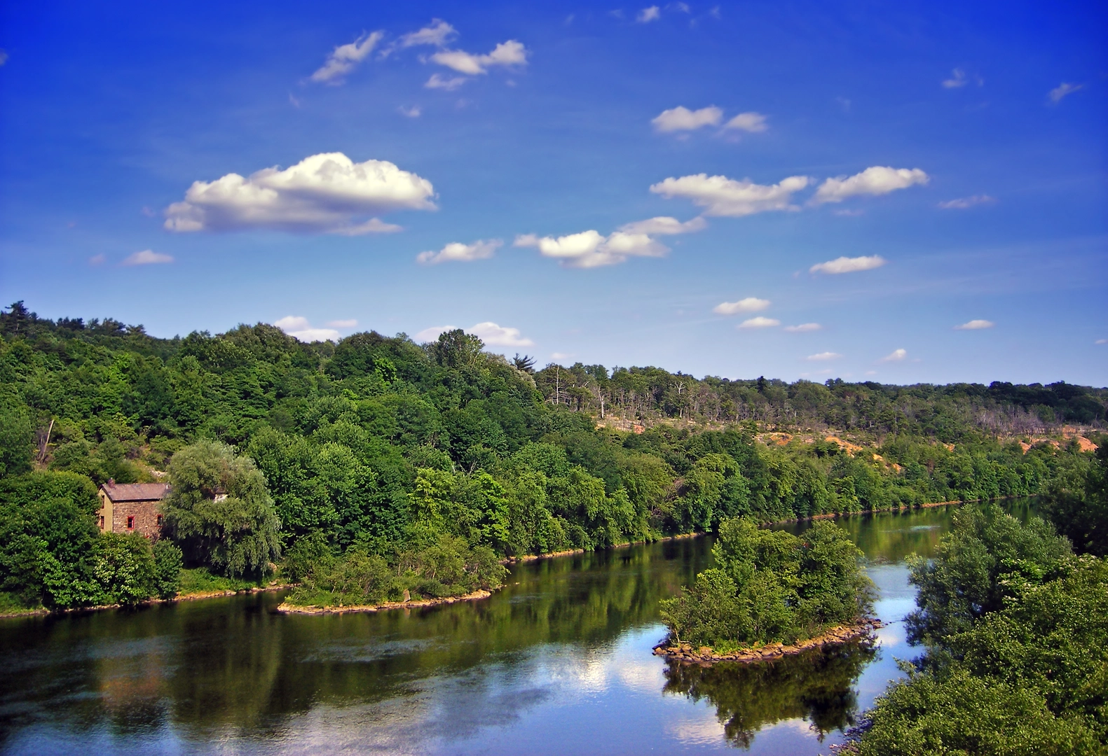 An image depicting the trail Lehigh River via D and L Trail and its surrounding area.