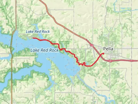 Walk along Lake Red Rock