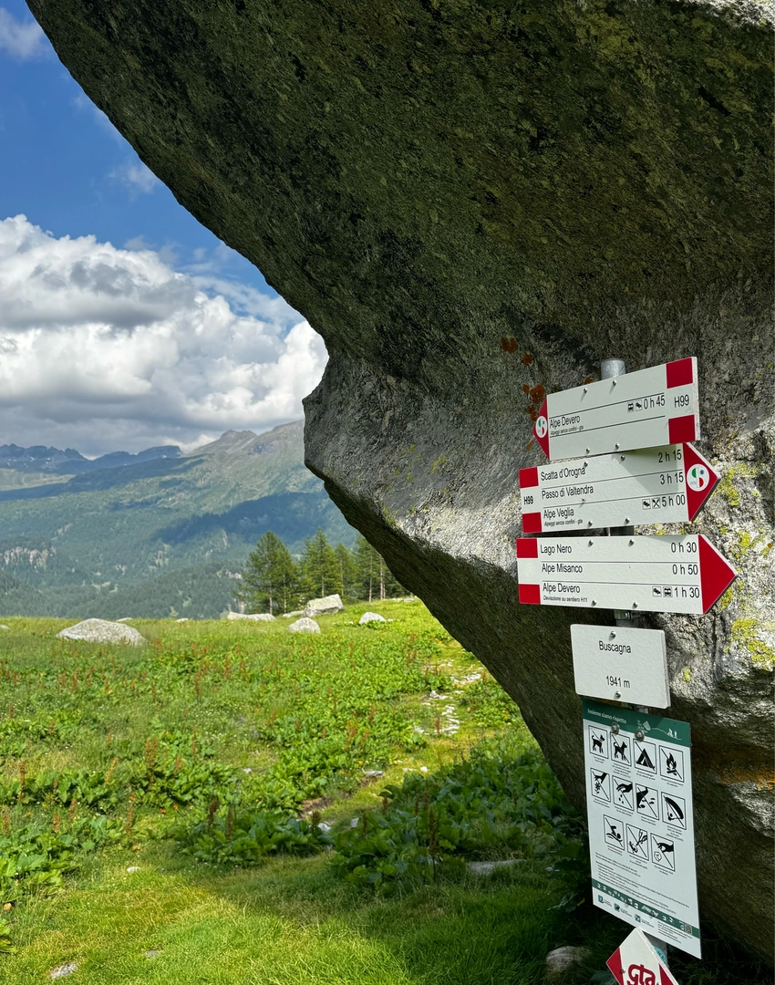 An image depicting the trail Buscagna and its surrounding area.