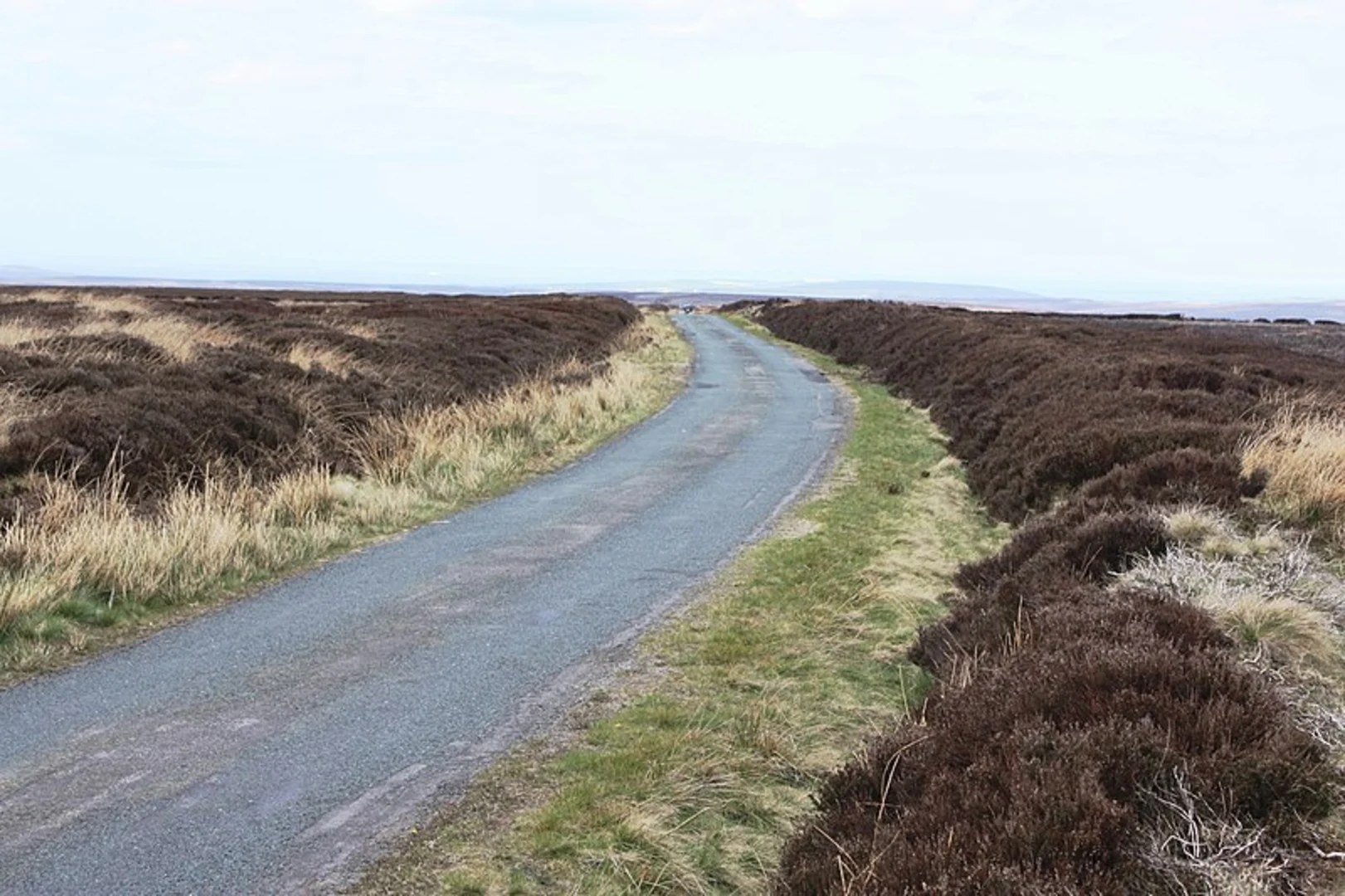 An image depicting the trail Danby - Castleton - Castleton Rigg - Danby Botton and Danby Rigg and its surrounding area.