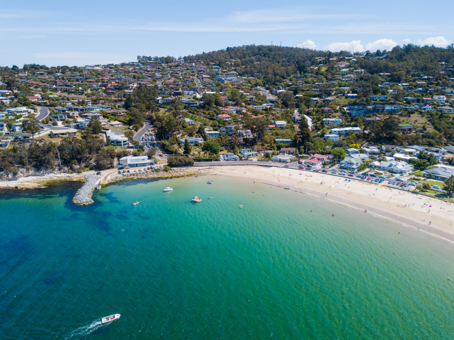 An image depicting the trail Boronia Beach Track and its surrounding area.