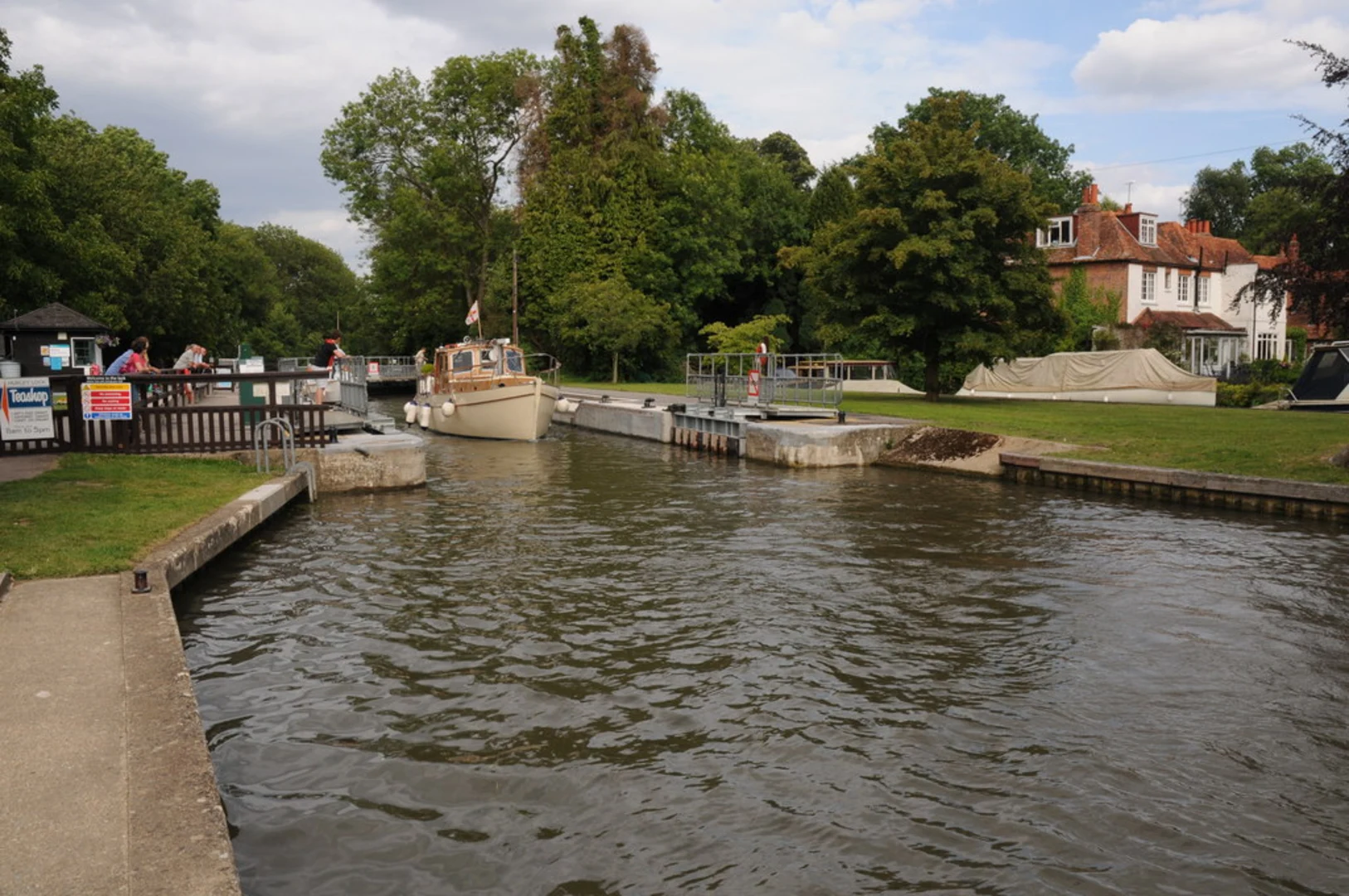 An image depicting the trail Ashley Hill, Channy Grove and Hurley Riverside Walk and its surrounding area.