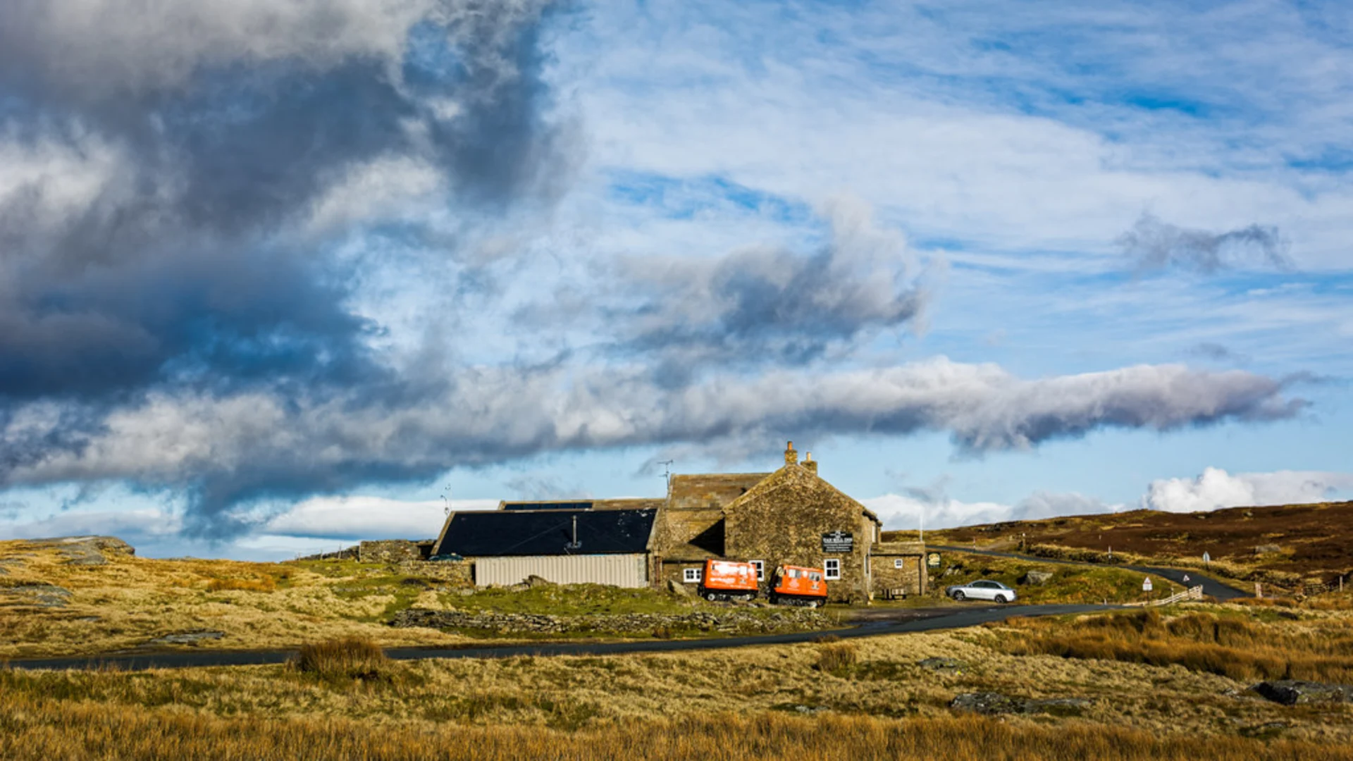 An image depicting the trail Startindale Gill, Tan Hill and Robert's Seat Loop and its surrounding area.