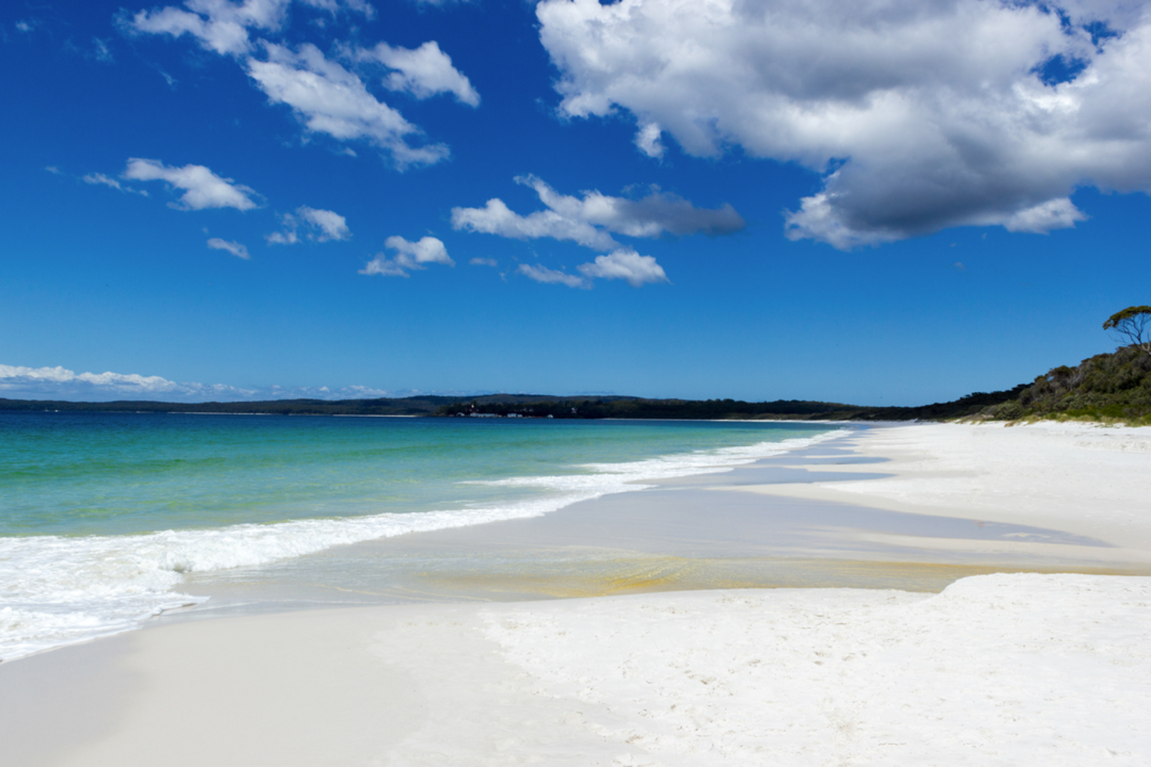 An image depicting the trail Hyams Beach Trail and its surrounding area.